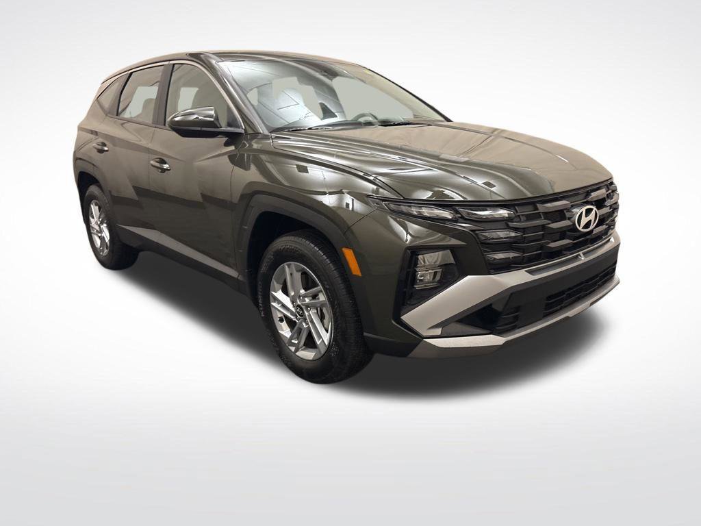 New 2025 Hyundai Tucson SE image 3