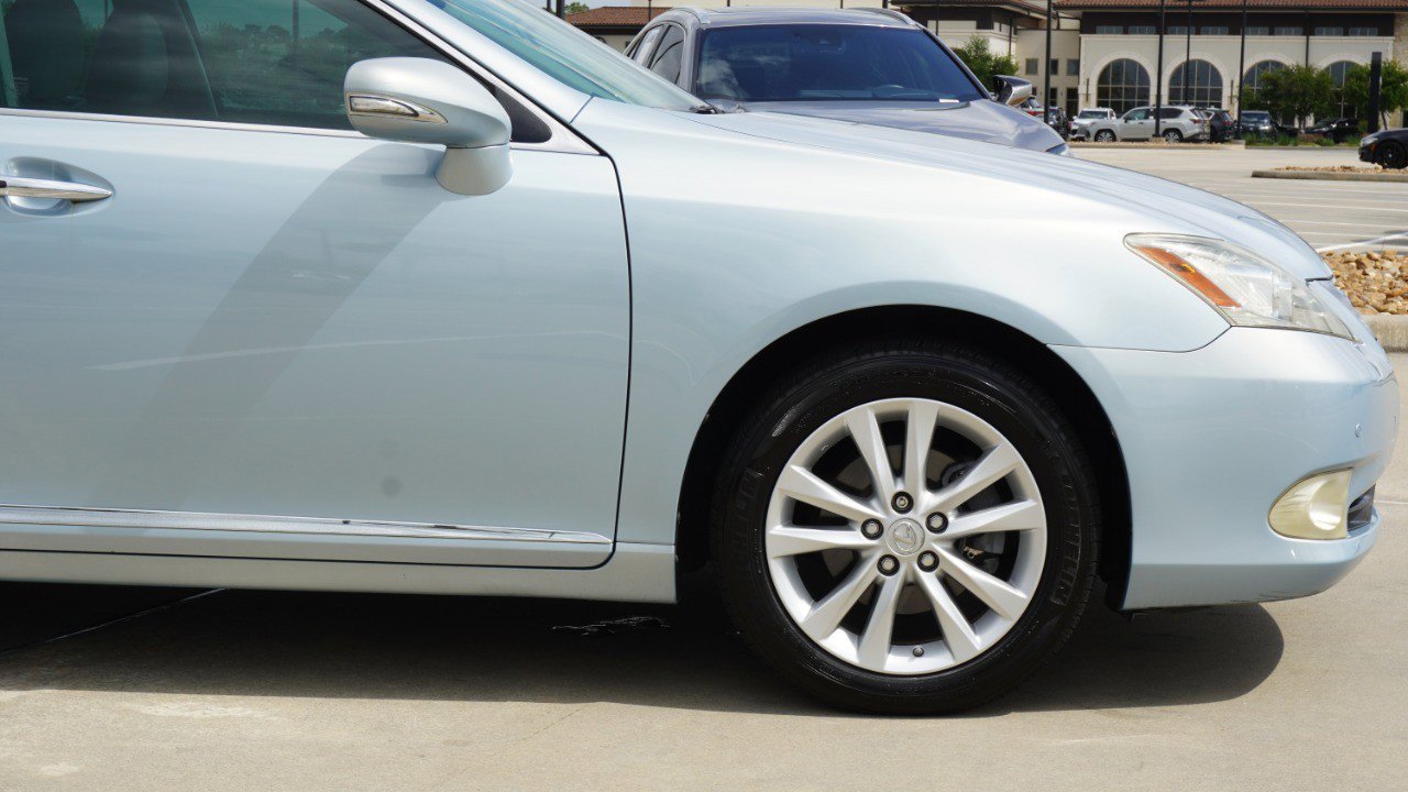 Used 2010 Lexus ES 350 FWD image 9