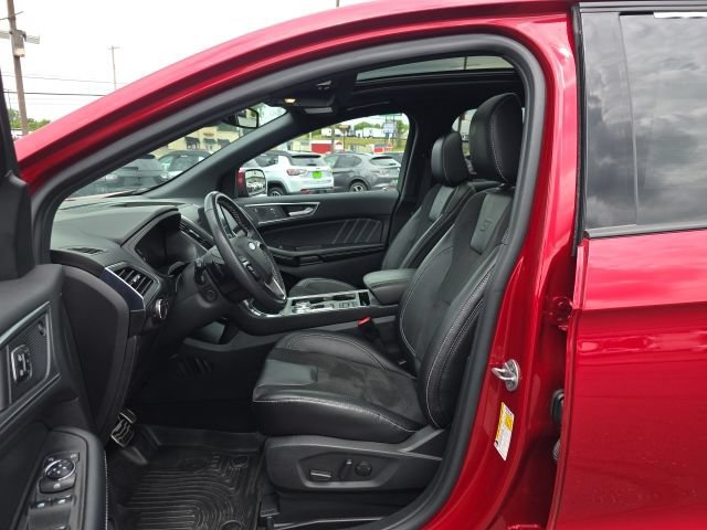 Used 2024 Ford Edge ST w/ Equipment Group 401A AWD/4WD image 13