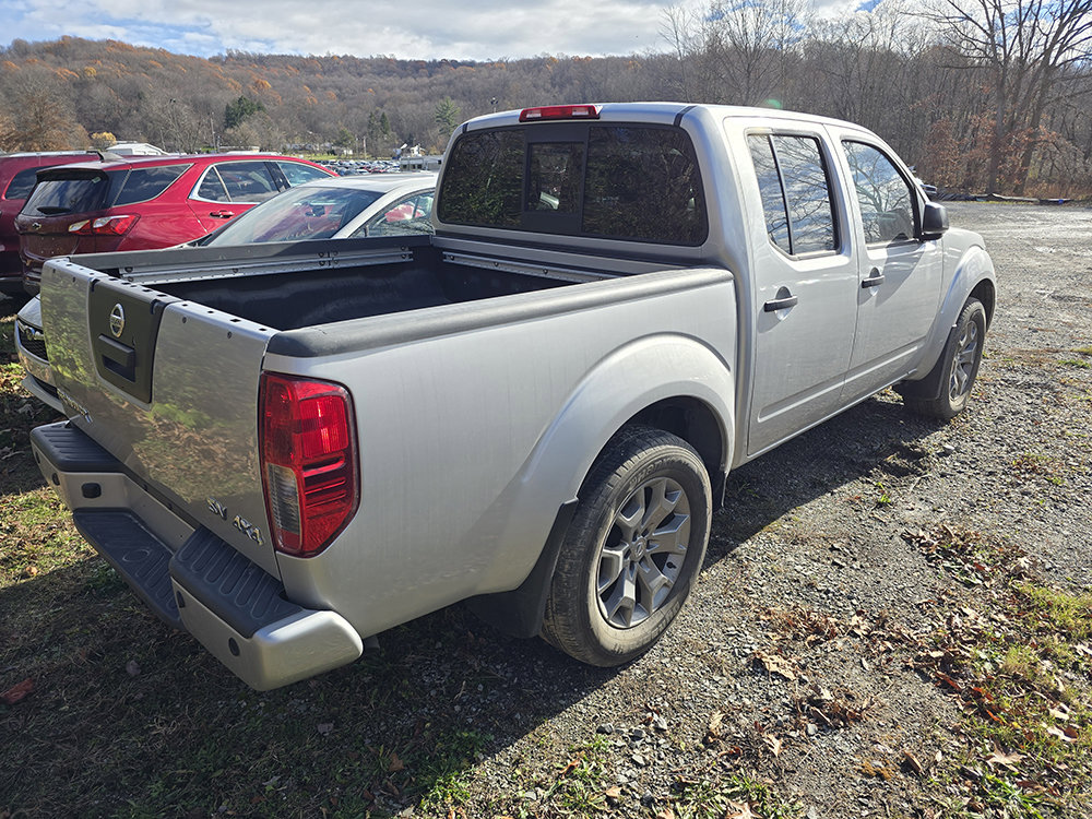 Used 2021 Nissan Frontier SV image 3
