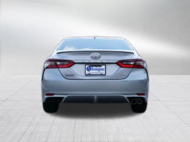 Used 2024 Toyota Camry SE w/ Convenience Package FWD image 4