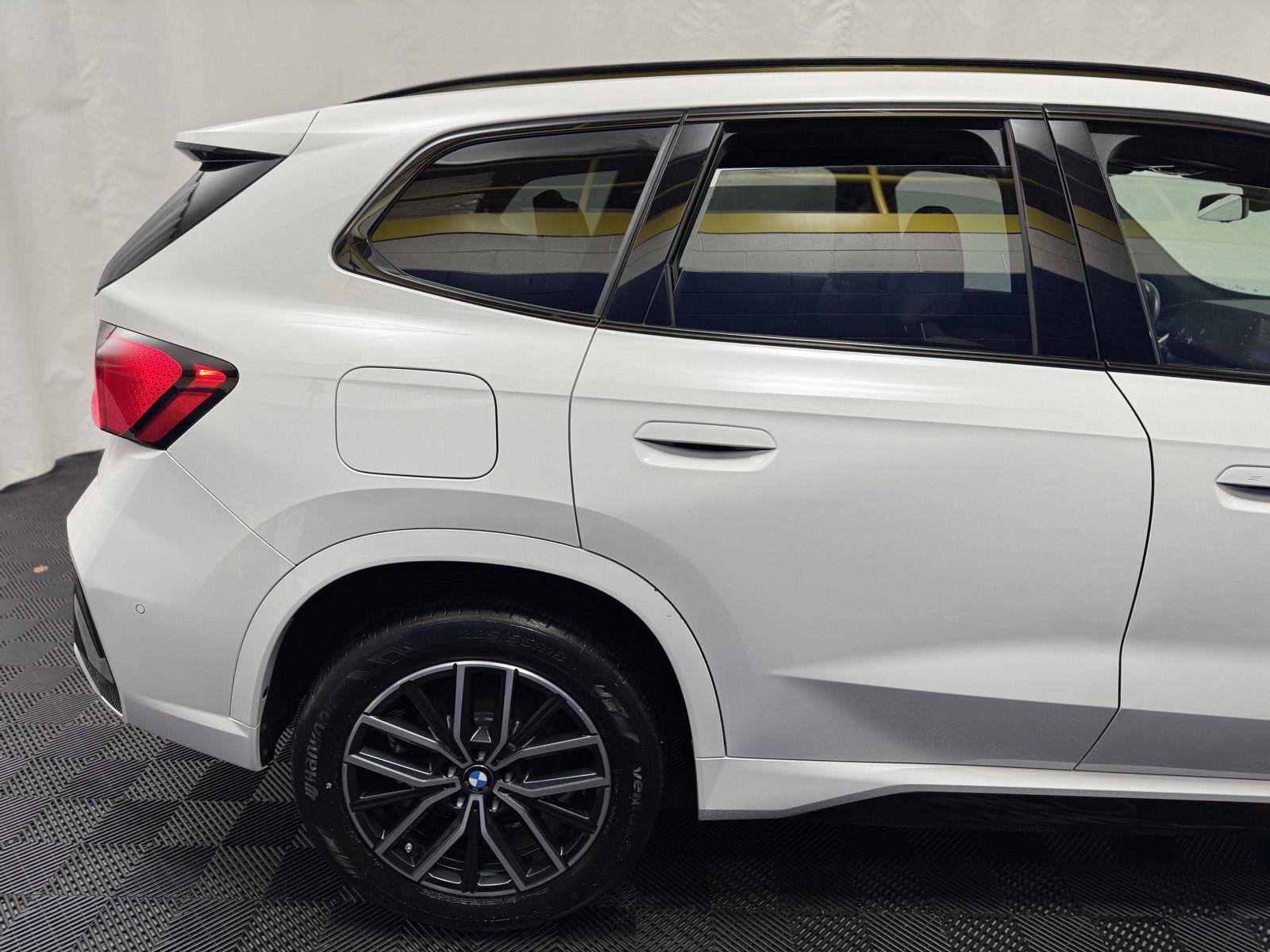 Used 2023 BMW X1 xDrive28i image 13