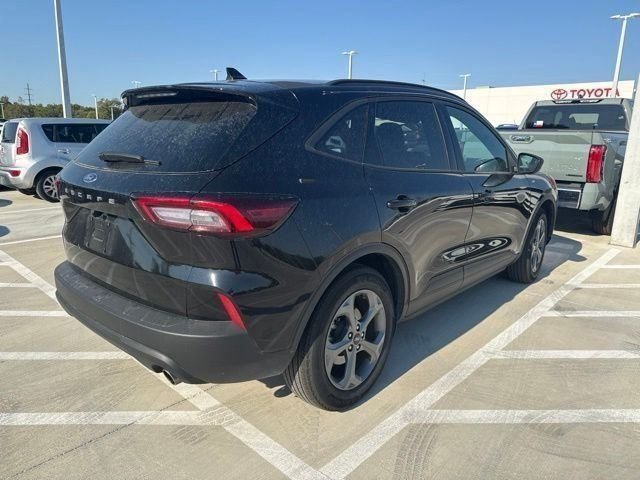 Used 2025 Ford Escape ST-Line FWD image 7