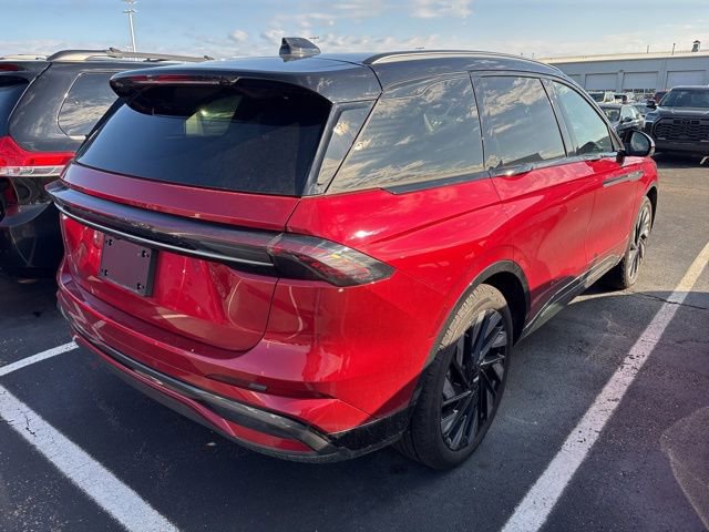 Used 2026 Lincoln Nautilus Reserve w/ Jet Appearance Package image 7