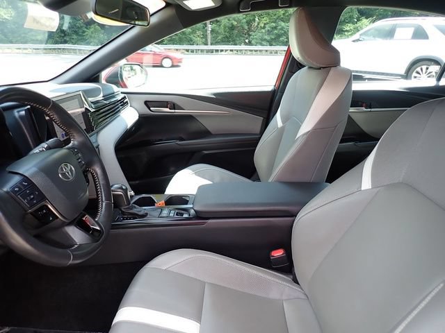 Used 2025 Toyota Camry SE FWD image 15