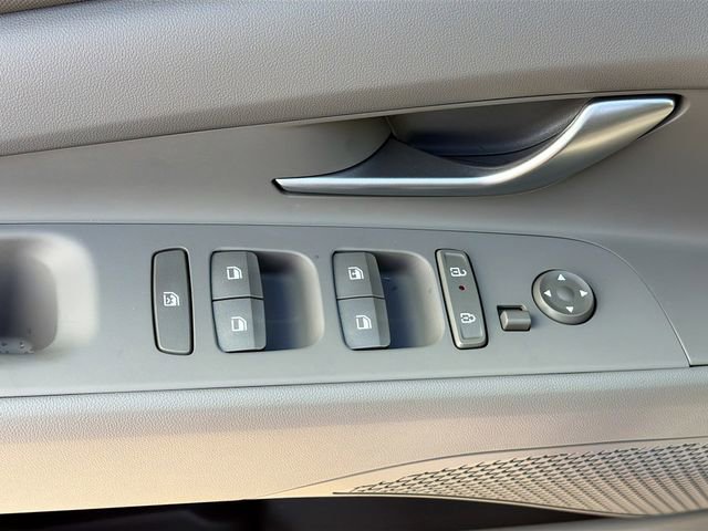 New 2026 Hyundai Elantra SE image 17