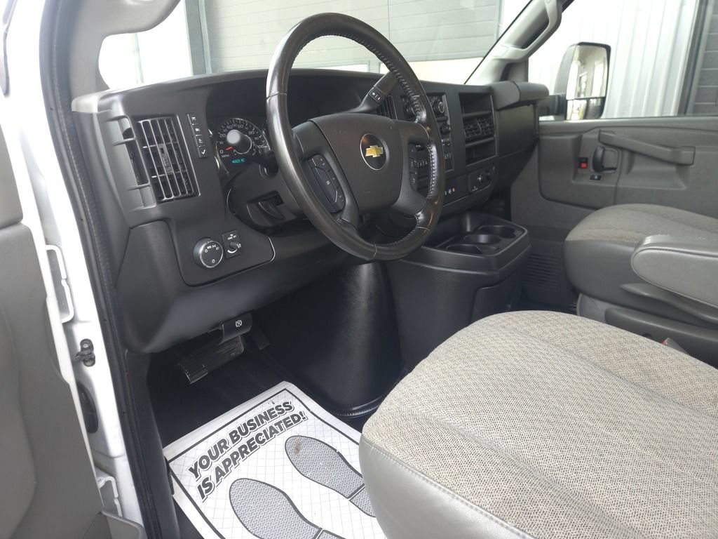 Used 2020 Chevrolet Express 3500 w/ Power Convenience Package RWD image 16