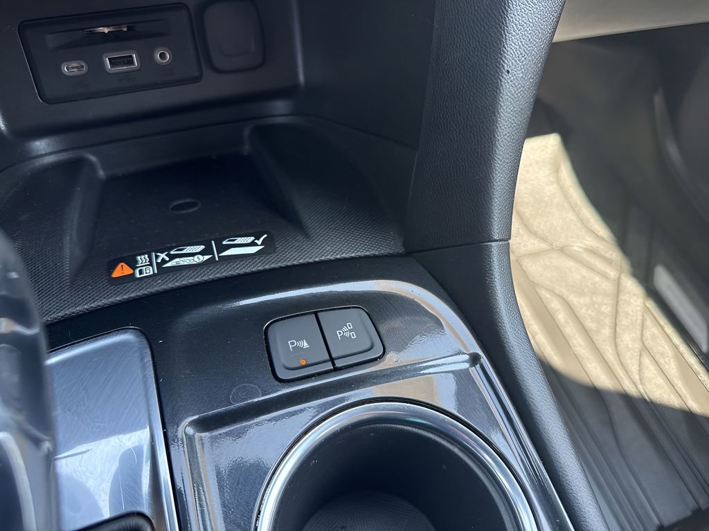 Used 2022 Chevrolet Equinox Premier FWD image 24