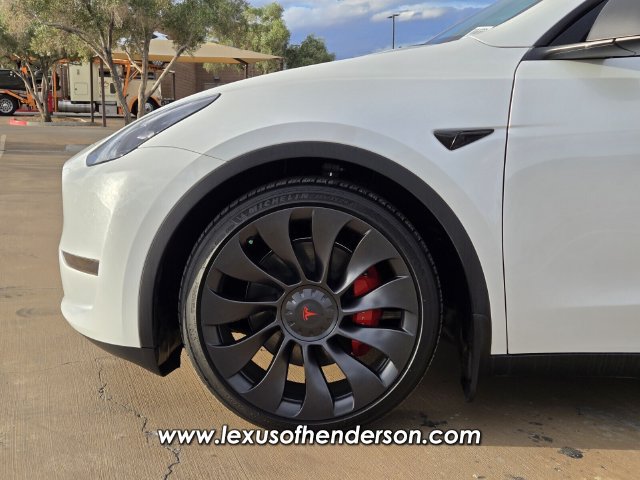 Used 2023 Tesla Model Y Performance AWD/4WD image 9