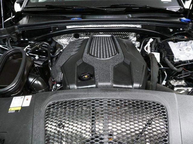 Certified 2023 Porsche Macan Turbo image 36