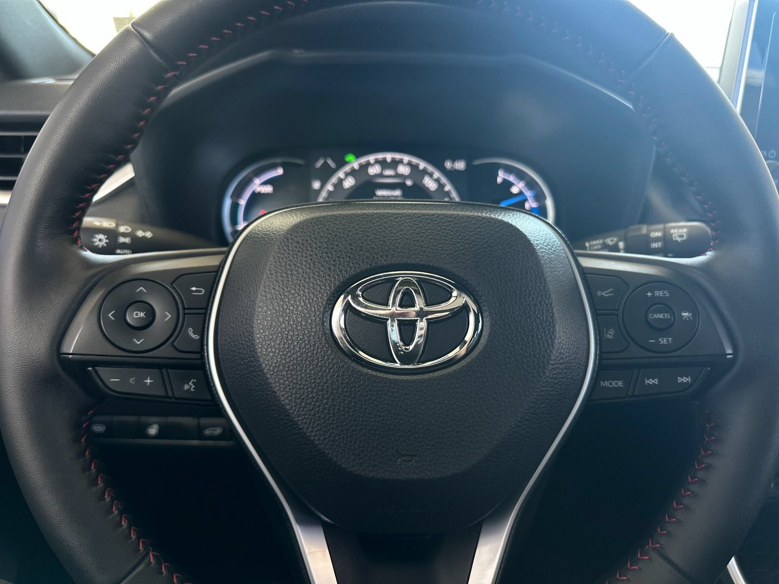 Used 2025 Toyota RAV4 SE w/ Weather & Moonroof Package AWD/4WD image 22