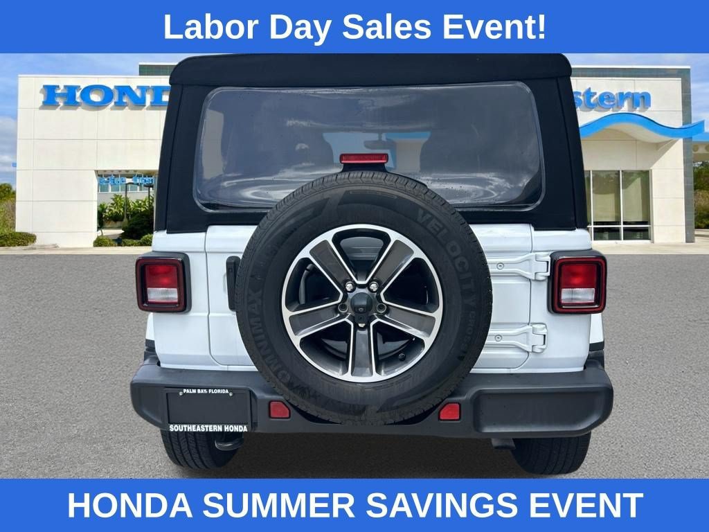 Used 2023 Jeep Wrangler Unlimited Sahara AWD/4WD image 8