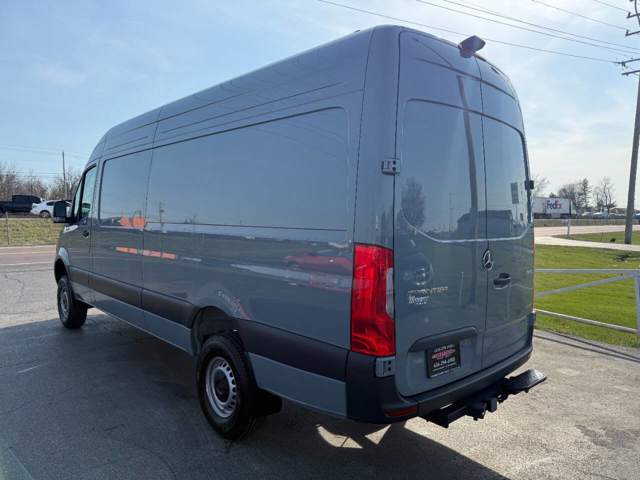 Used 2025 Mercedes-Benz Sprinter 2500 image 7