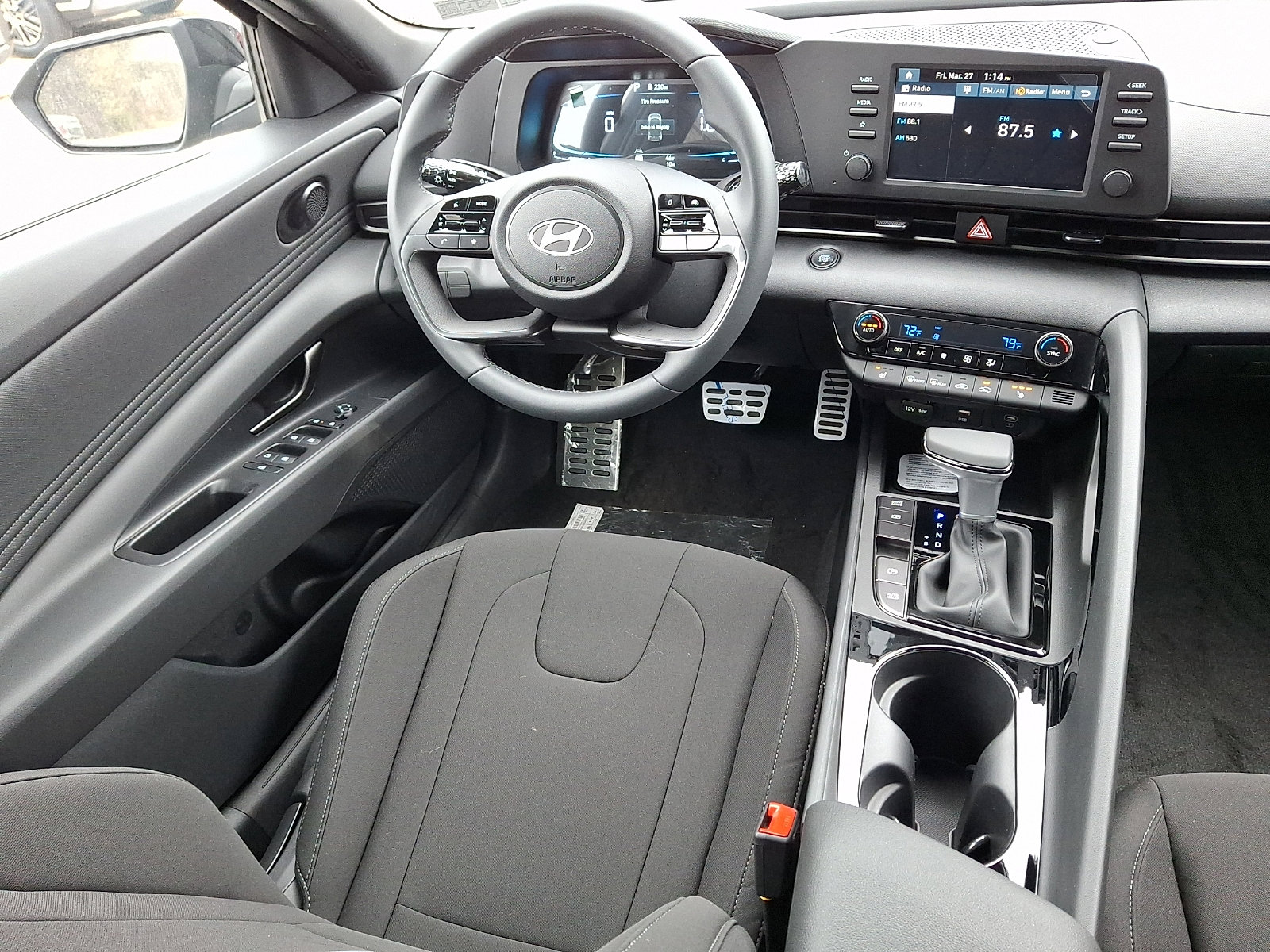 New 2026 Hyundai Elantra SEL Sport FWD image 9