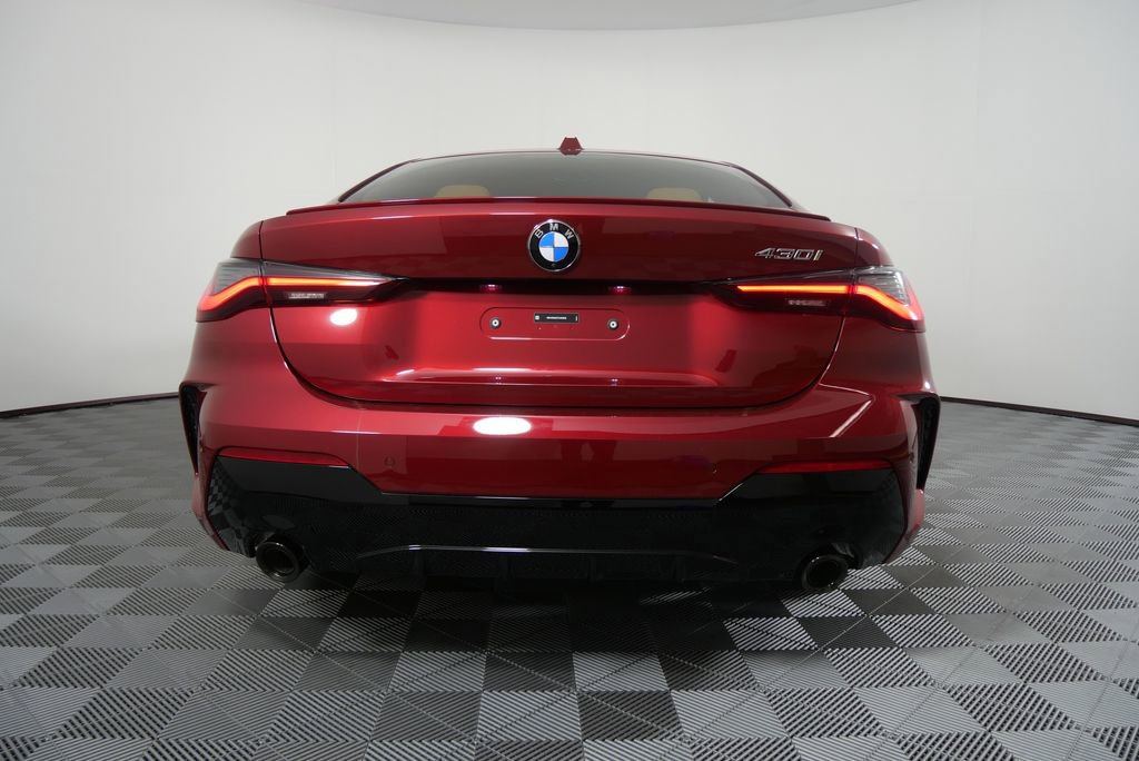 Used 2026 BMW 430i Coupe w/ M Sport Package RWD image 4