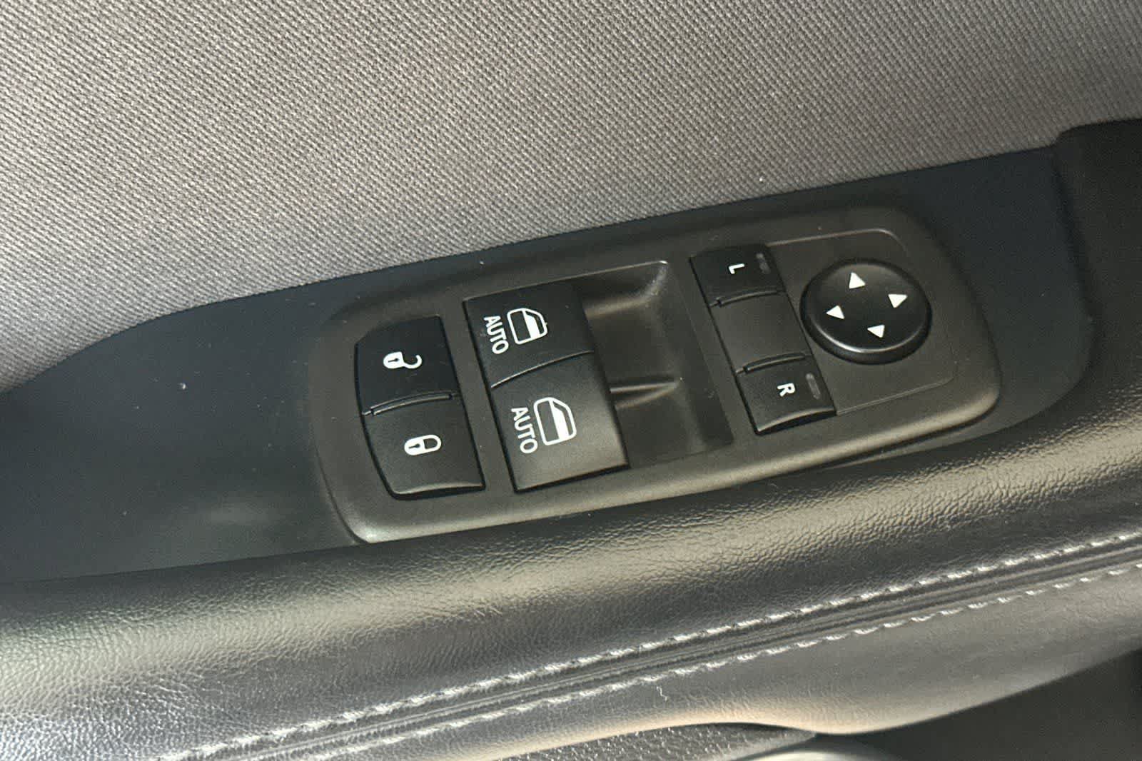 Used 2022 Dodge Challenger GT AWD/4WD image 14