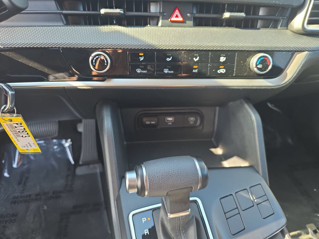 Used 2025 Kia Sportage LX FWD image 17