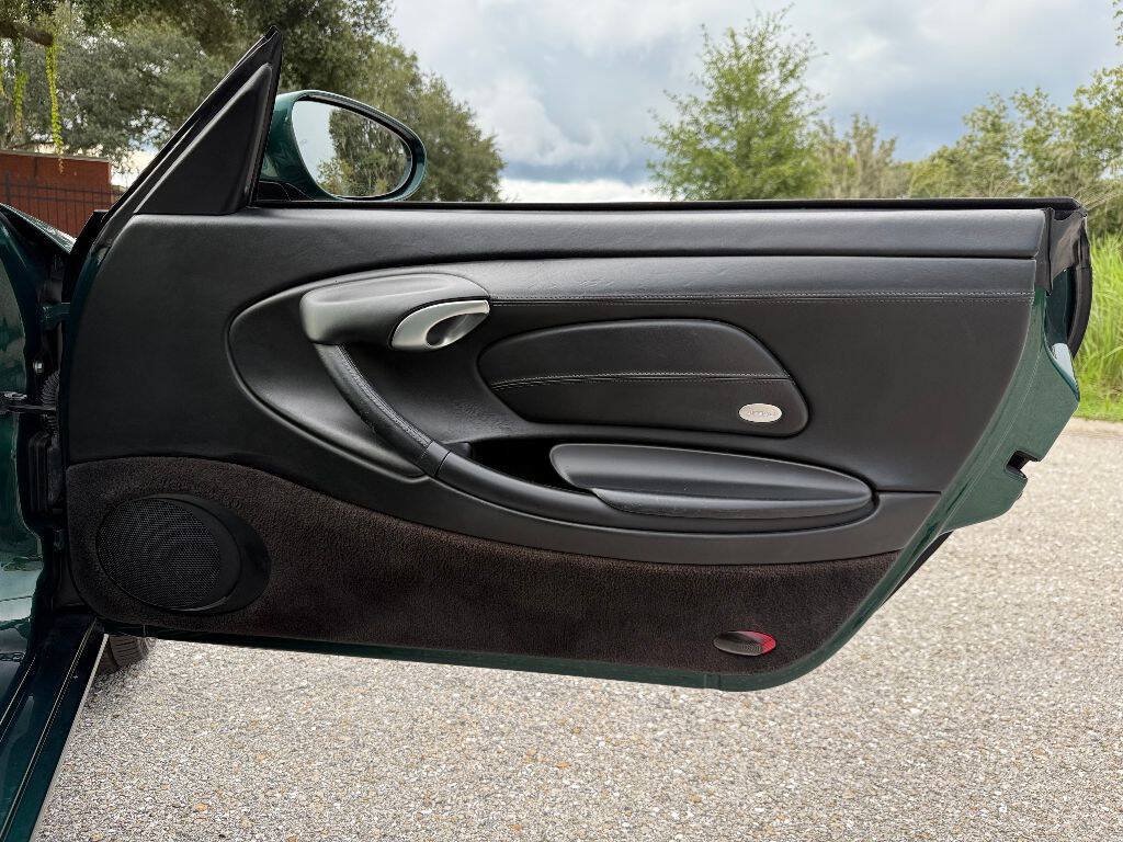 Used 2001 Porsche Boxster RWD image 16