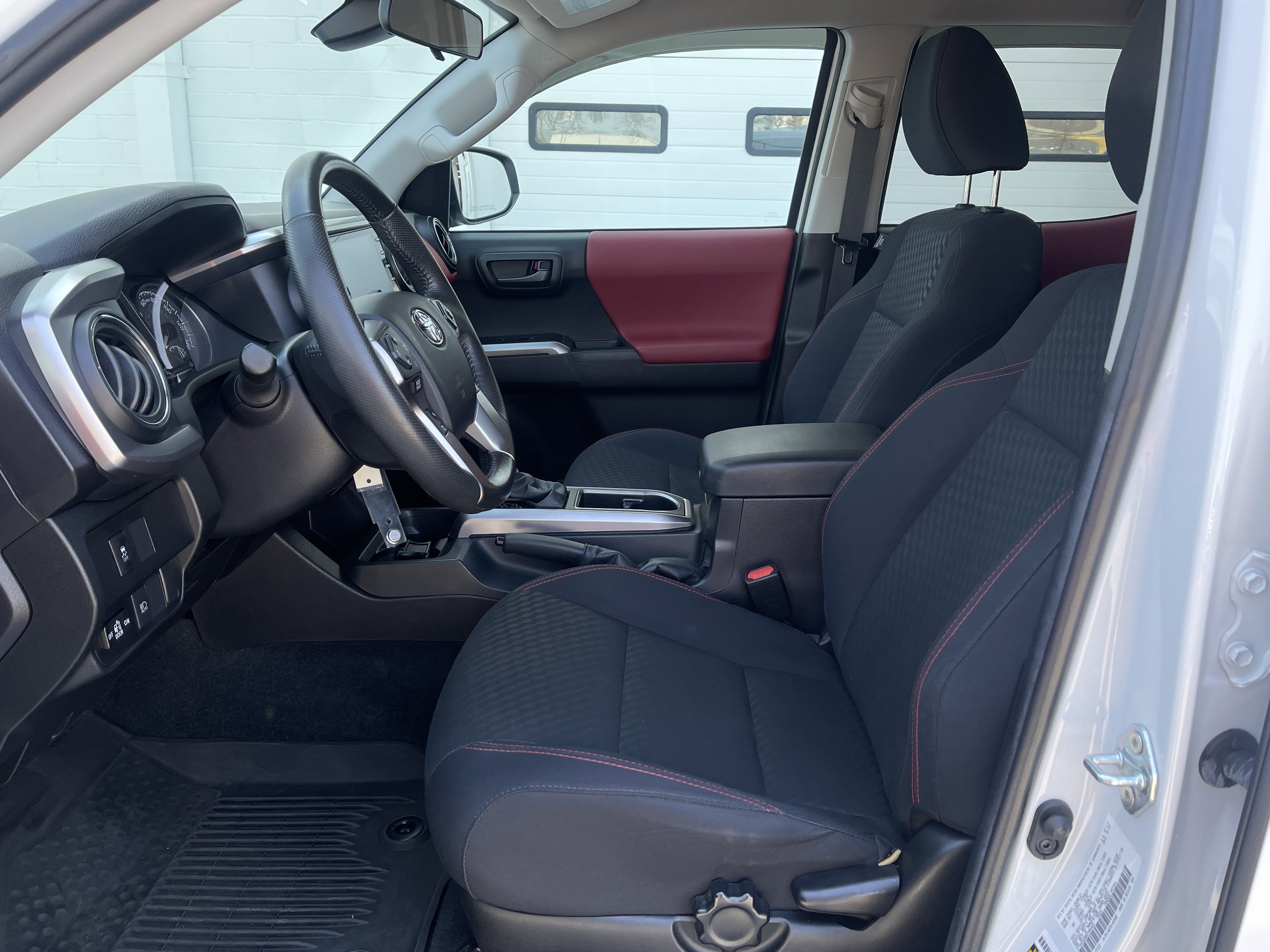 Used 2022 Toyota Tacoma SR5 image 24