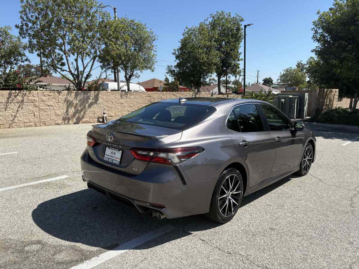 Used 2024 Toyota Camry SE image 41