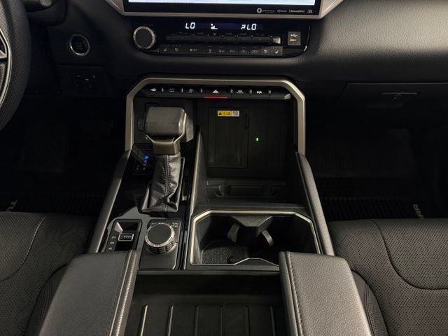 Used 2023 Toyota Tundra Limited AWD/4WD image 23