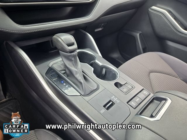 Used 2021 Toyota Highlander L FWD image 23