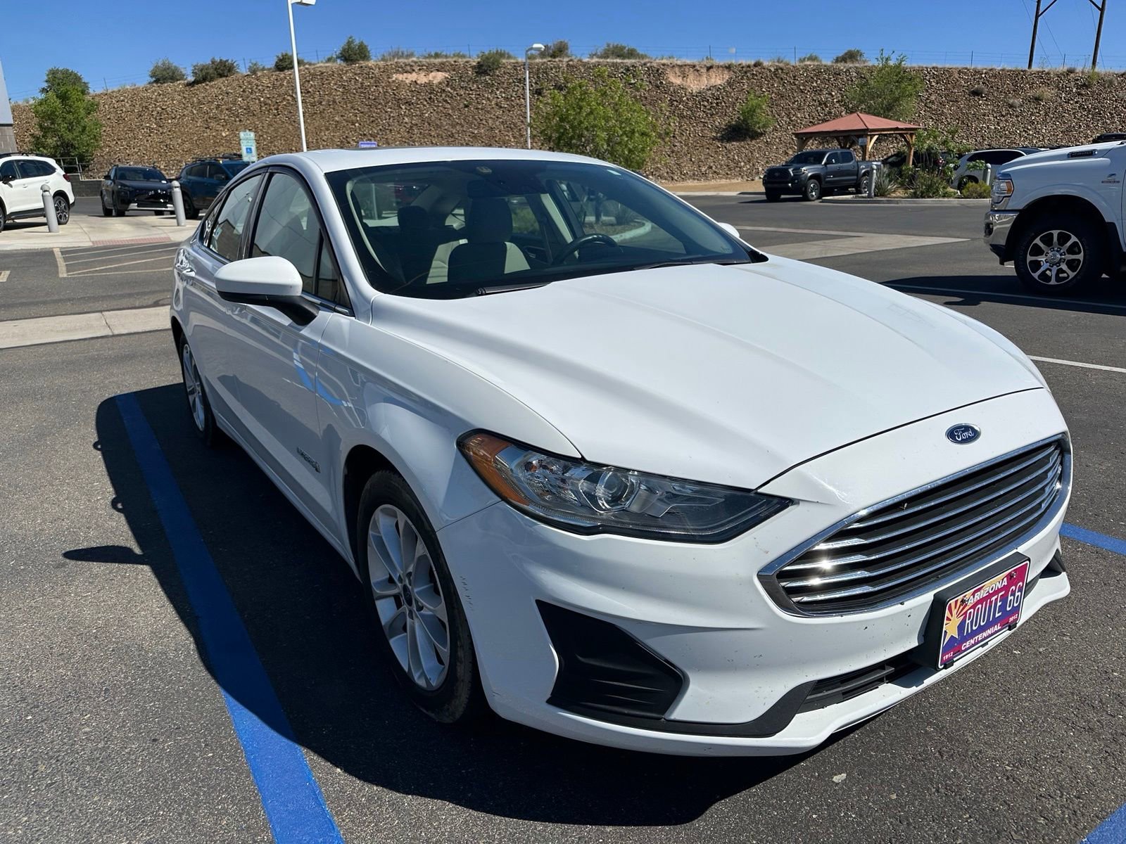 Used 2019 Ford Fusion SE FWD image 7