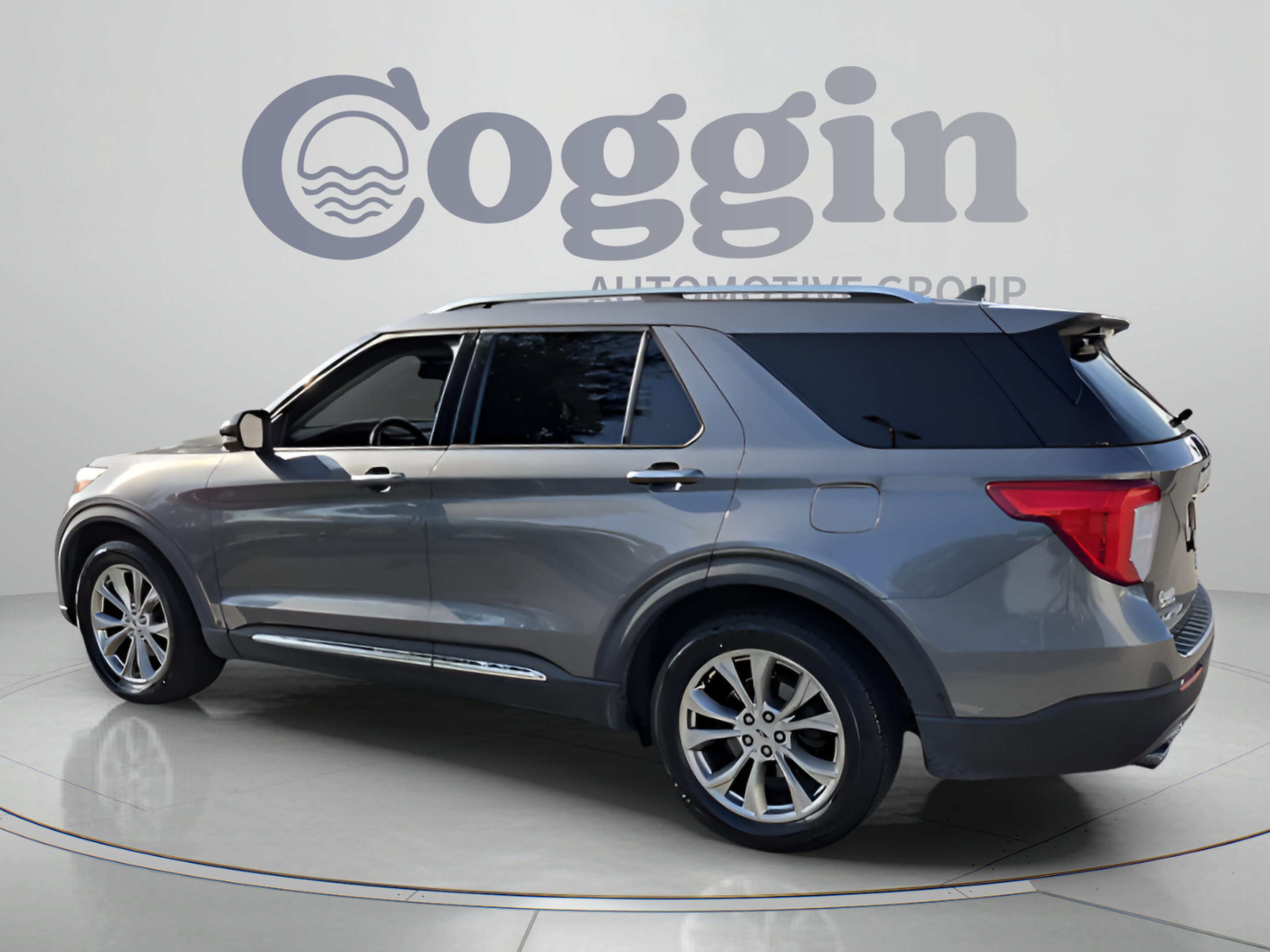 Used 2021 Ford Explorer Limited w/ Equipment Group 301A RWD image 3