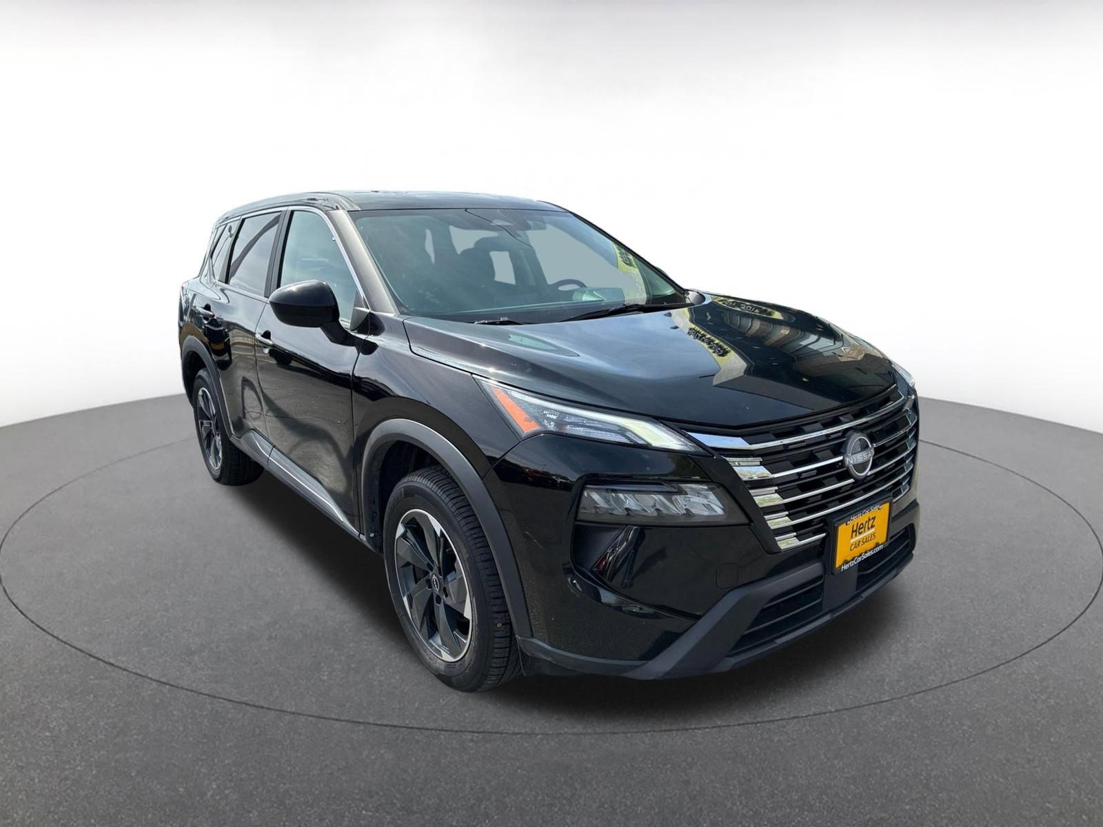 Used 2025 Nissan Rogue SV image 1