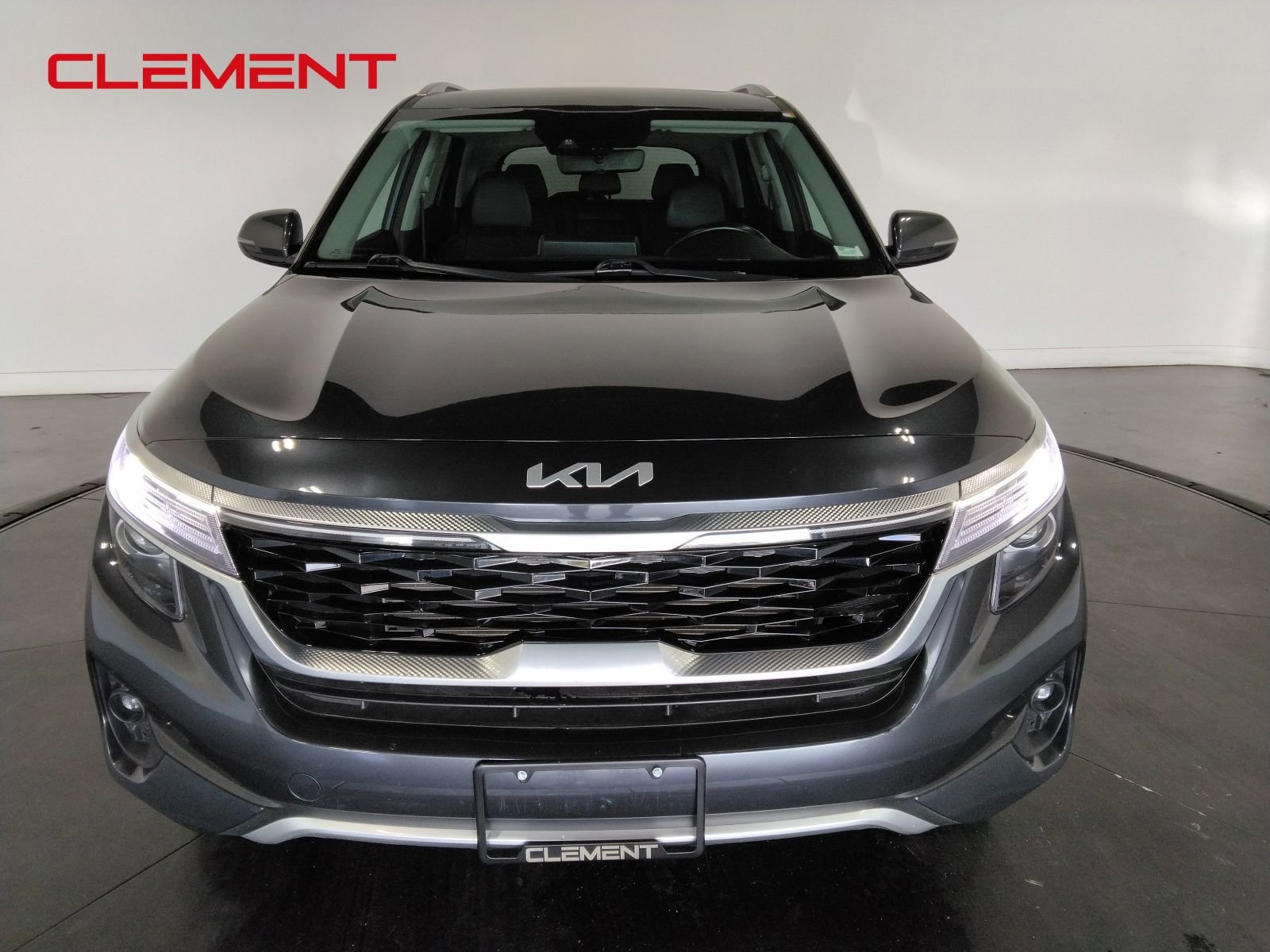 Used 2023 Kia Seltos EX image 3