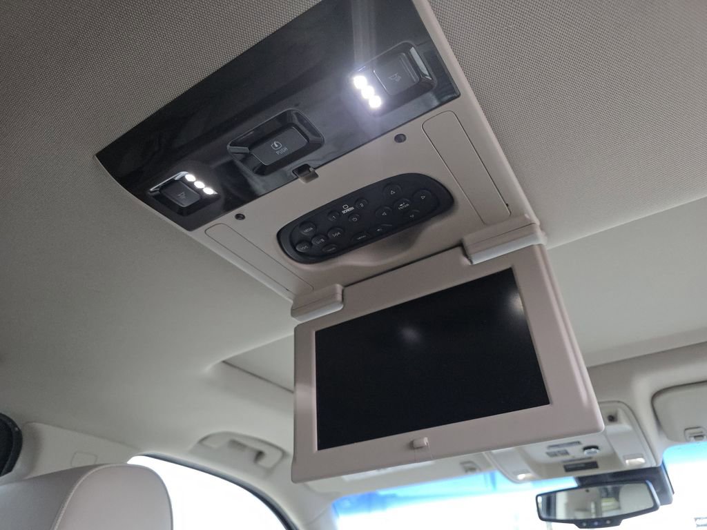 Used 2019 GMC Yukon Denali w/ Denali Ultimate Package image 12