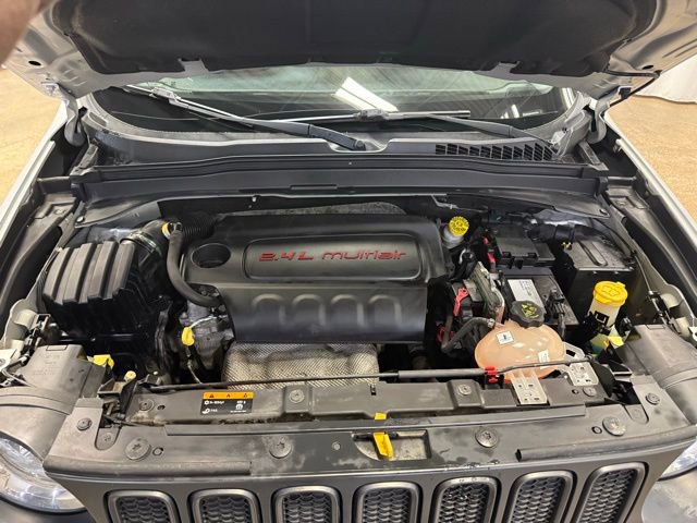 Used 2017 Jeep Renegade Trailhawk image 27