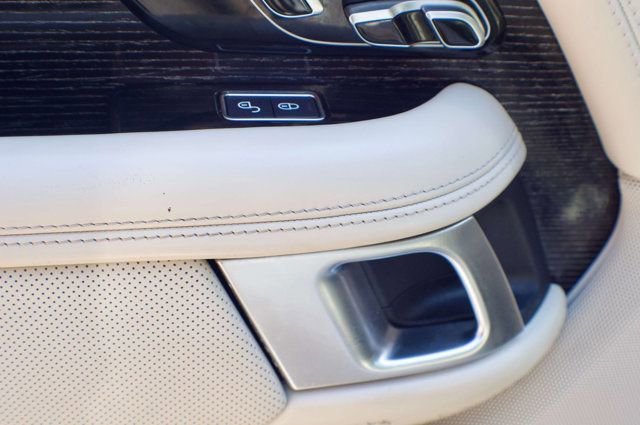 Used 2020 Land Rover Range Rover SV Autobiography Dynamic image 36