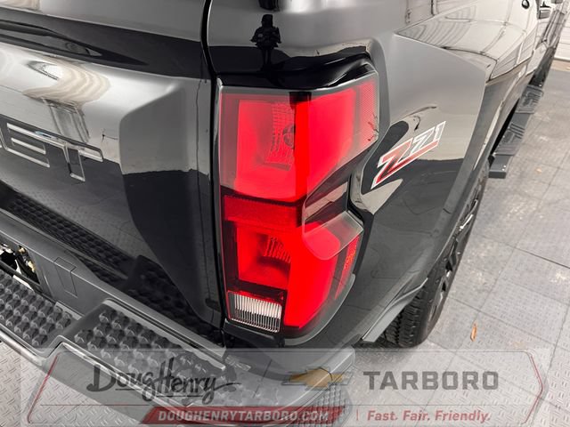Used 2024 Chevrolet Colorado Z71 w/ Z71 Convenience Package 2 AWD/4WD image 15