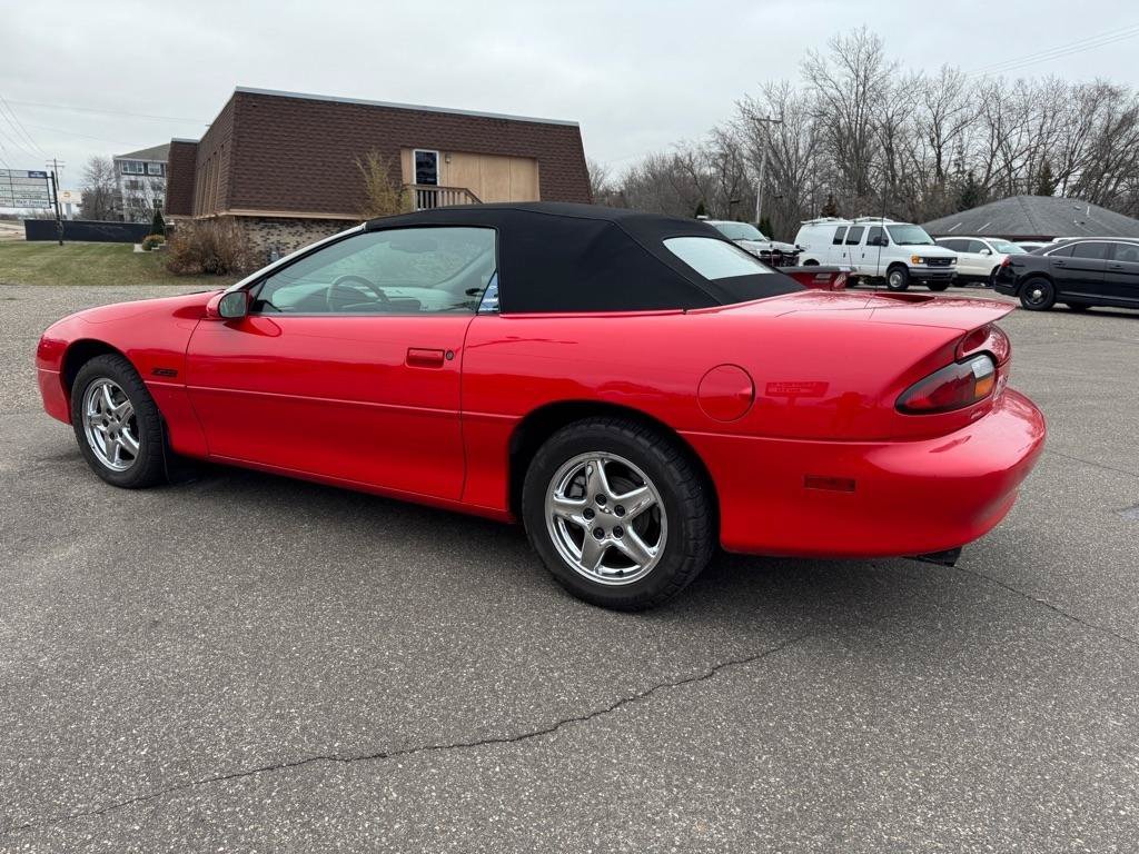 Used 1998 Chevrolet Camaro Z28 RWD image 19