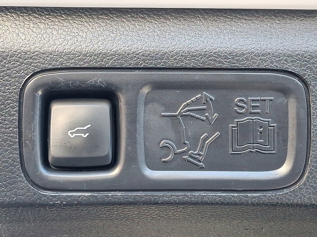 Certified 2023 Ford Expedition Limited image 29