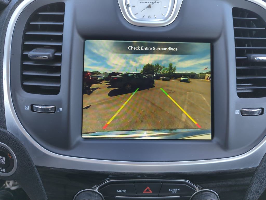 Used 2022 Chrysler 300 Touring image 24