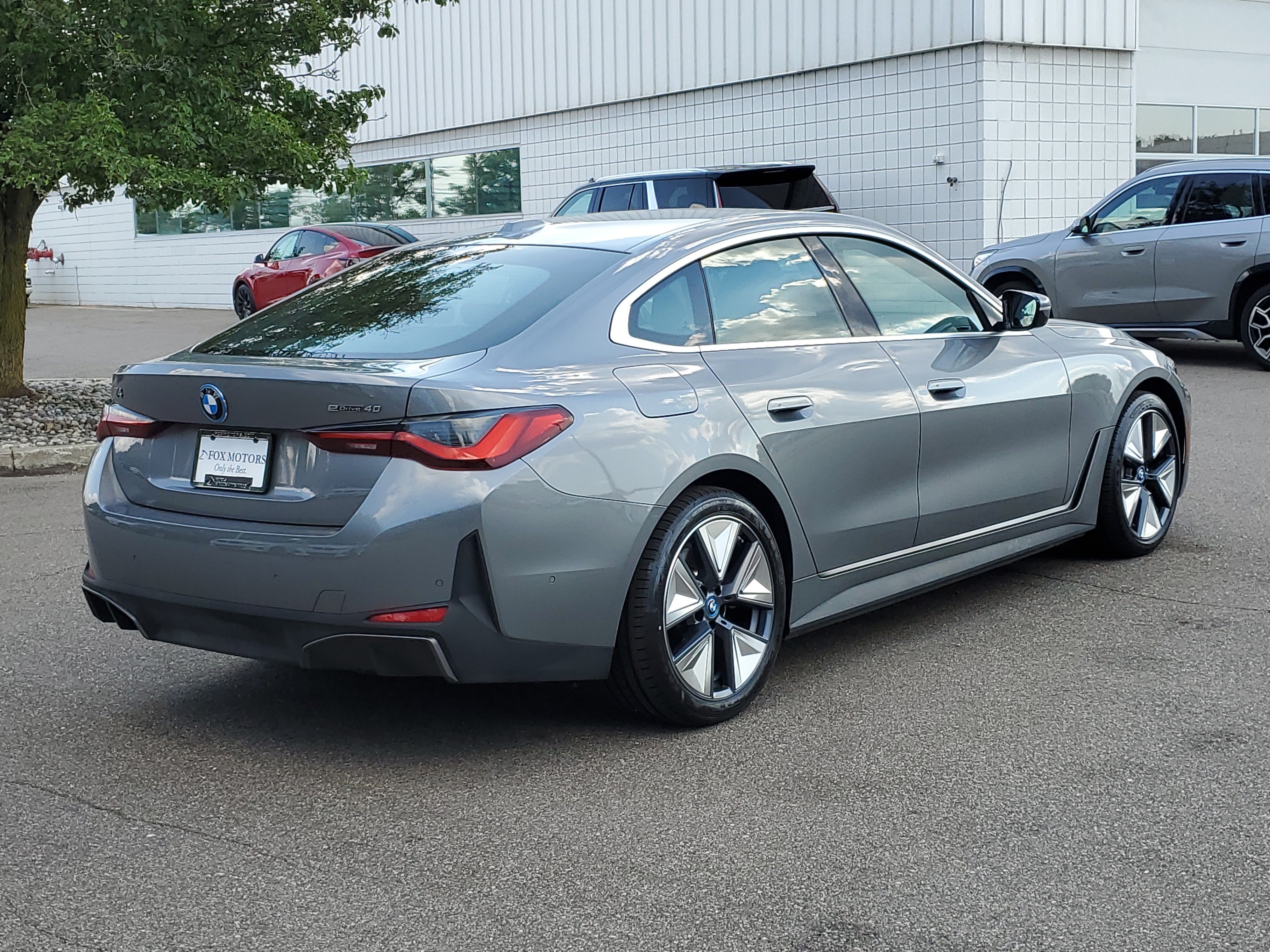 Used 2024 BMW i4 eDrive40 w/ Premium Package RWD image 3