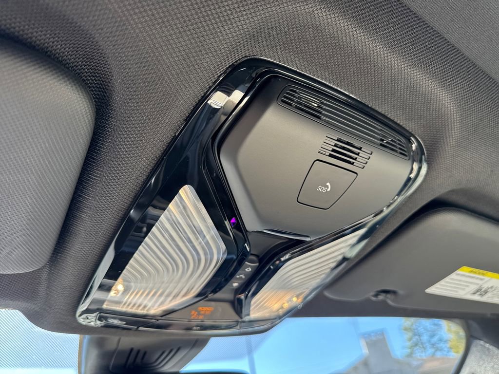 Used 2022 BMW X5 sDrive40i w/ M Sport Package RWD image 31