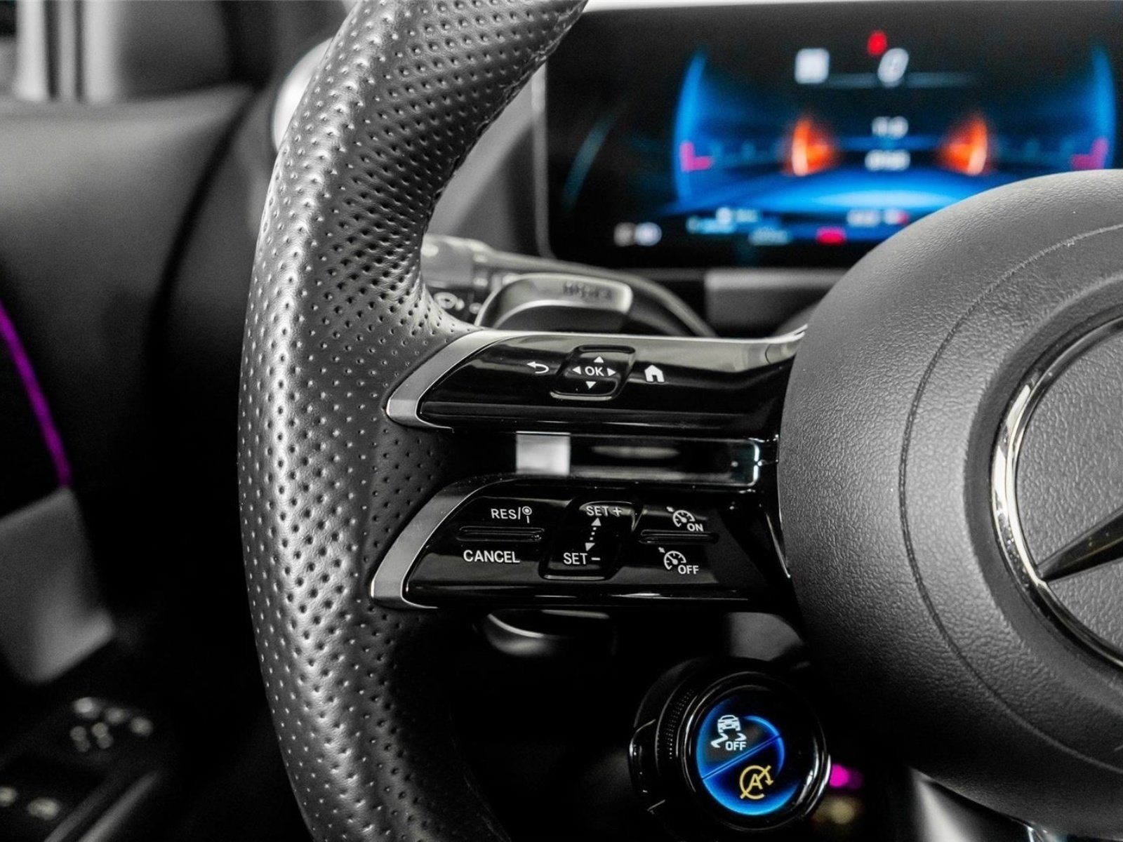 Used 2024 Mercedes-Benz GLA 35 AMG 4MATIC image 42