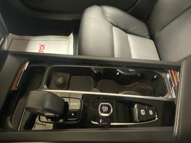 Used 2025 Volvo S60 B5 Plus AWD/4WD image 25
