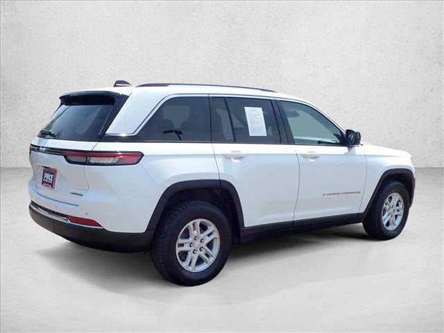 Used 2024 Jeep Grand Cherokee Laredo AWD/4WD video 4