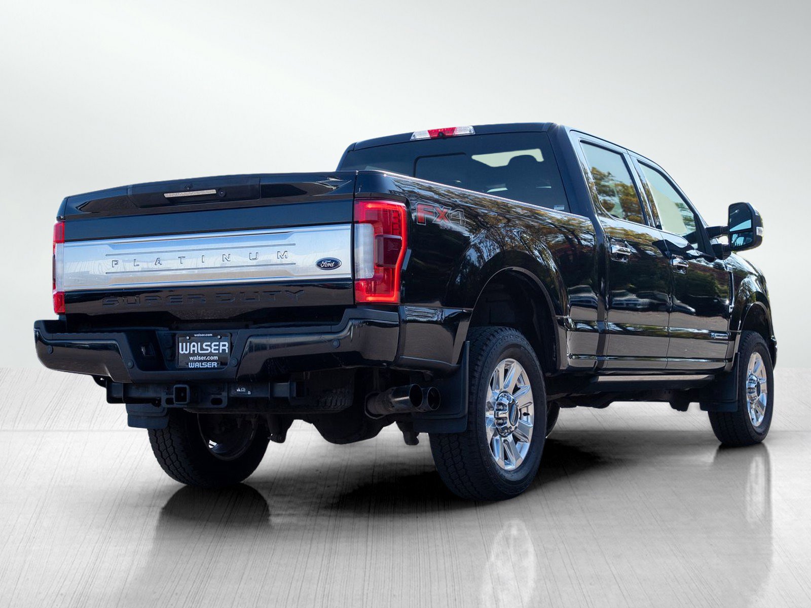 Used 2019 Ford F250 Platinum w/ Platinum Ultimate Package image 5