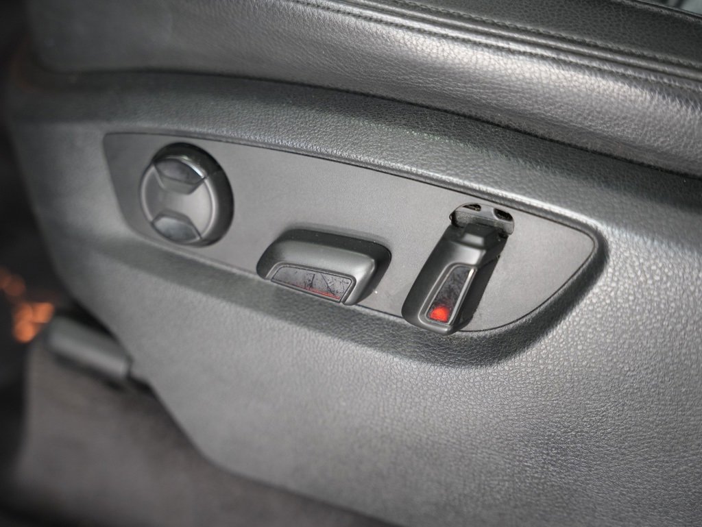 Used 2013 Volkswagen Touareg VR6 image 53