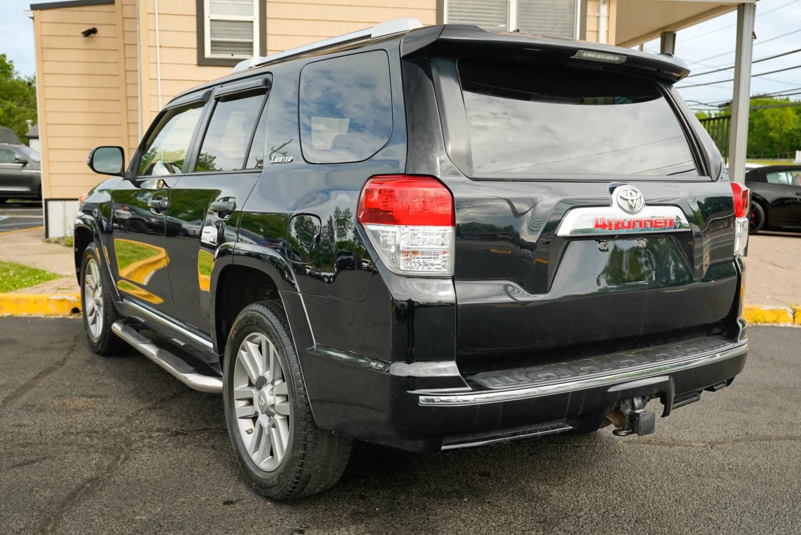 Used 2010 Toyota 4Runner Limited AWD/4WD image 7