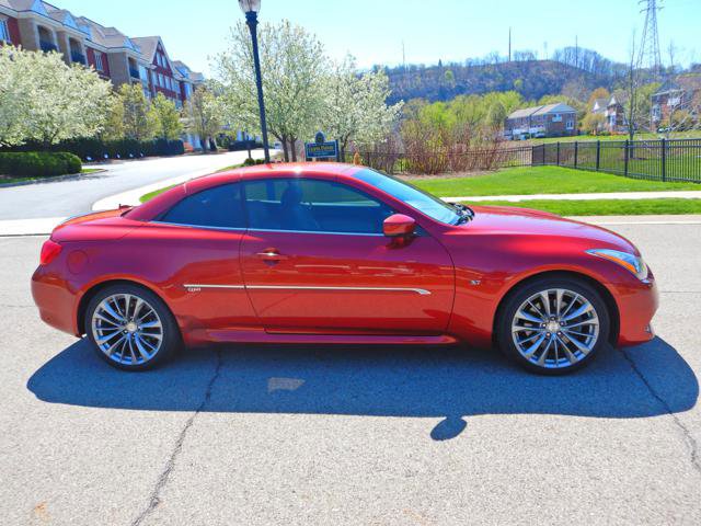 Used 2014 INFINITI Q60 Convertible w/ Premium Package image 10