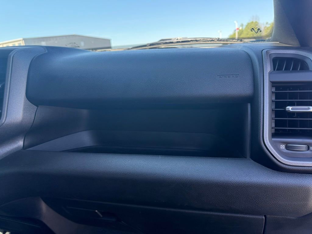 Used 2024 RAM 2500 Tradesman w/ Chrome Appearance Group image 21