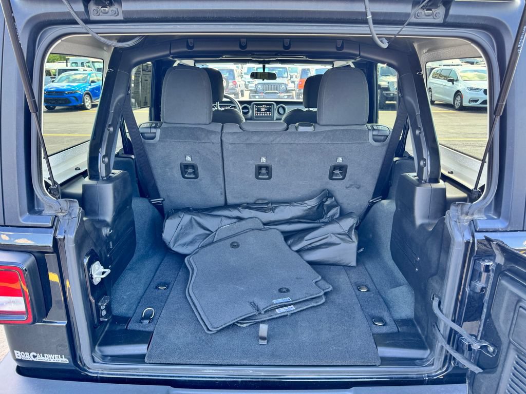 Used 2022 Jeep Wrangler Unlimited Sport AWD/4WD image 15