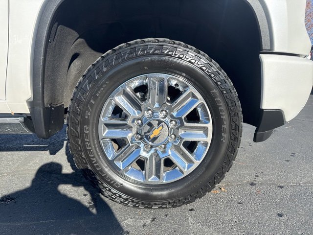 Used 2024 Chevrolet Silverado 3500 High Country w/ High Country Premium Package image 9