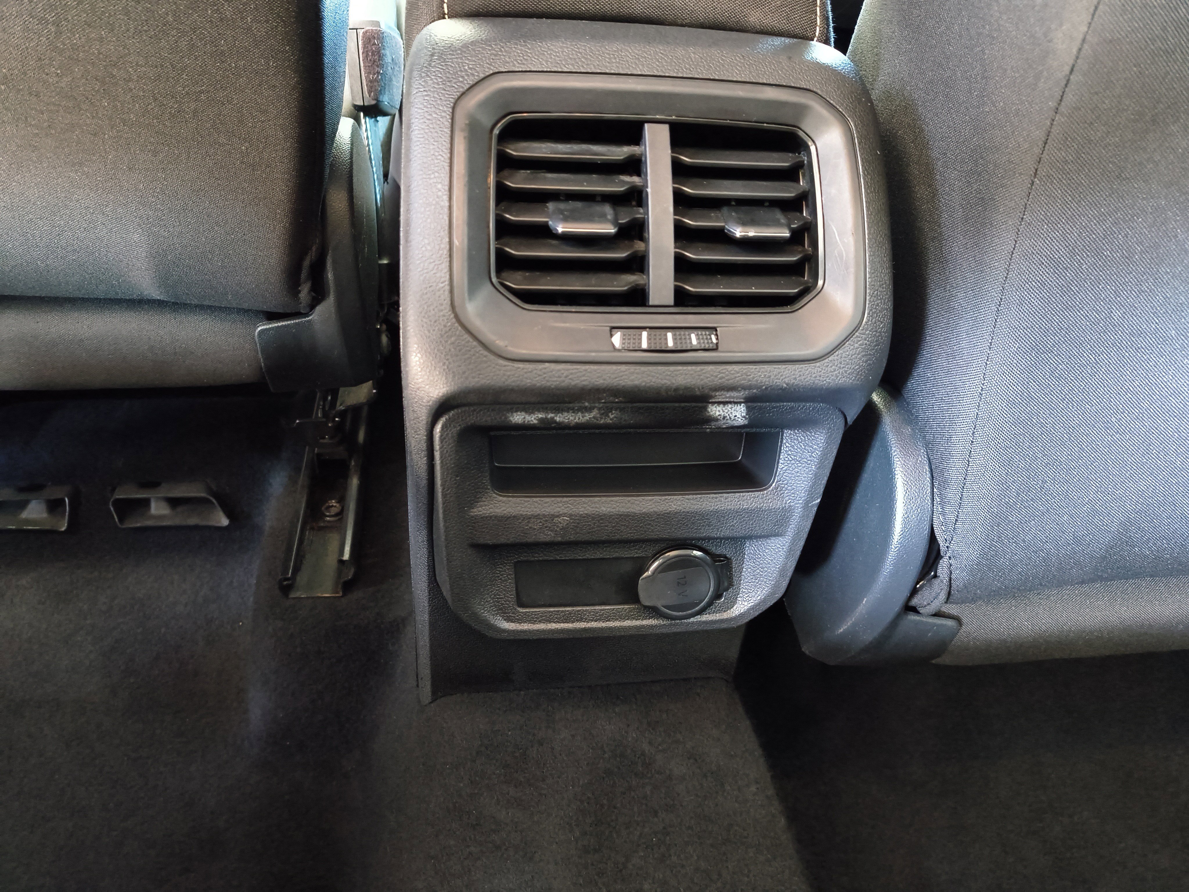 Used 2021 Volkswagen Tiguan S image 28